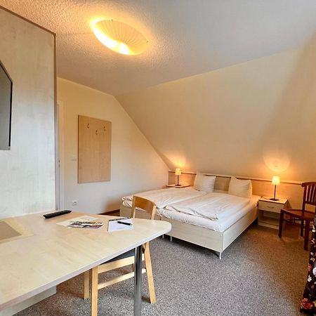 Gaestehaus Suedheide Hambühren Exteriör bild