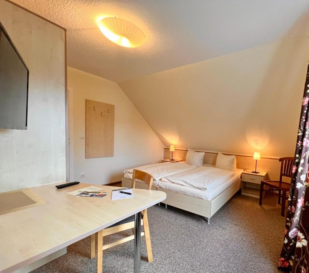 Gaestehaus Suedheide Hambühren Exteriör bild