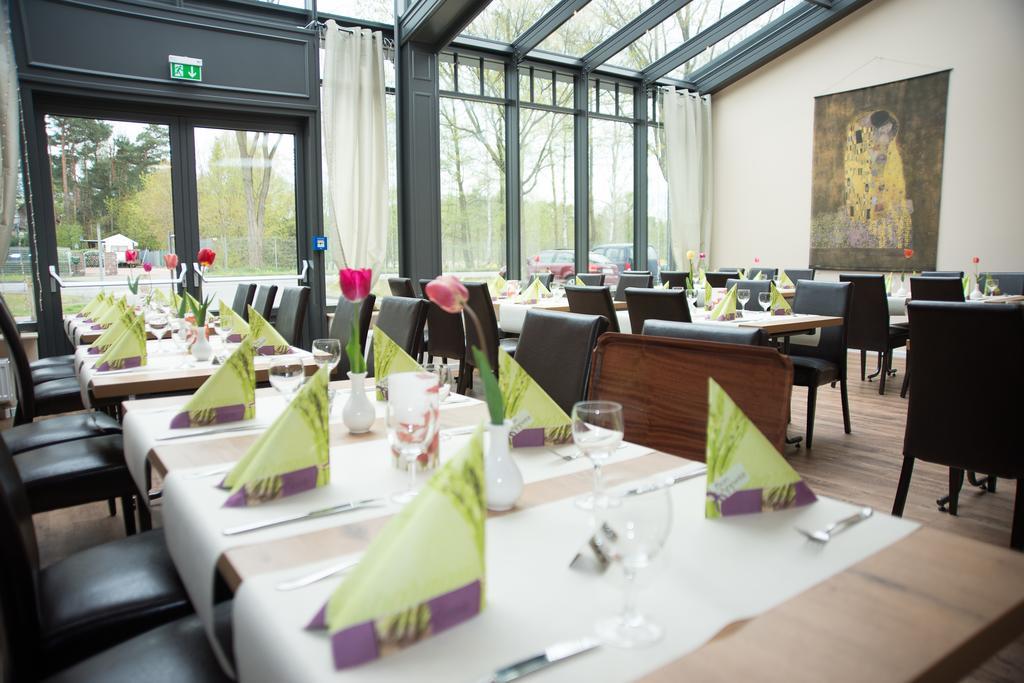 Gaestehaus Suedheide Hambühren Exteriör bild